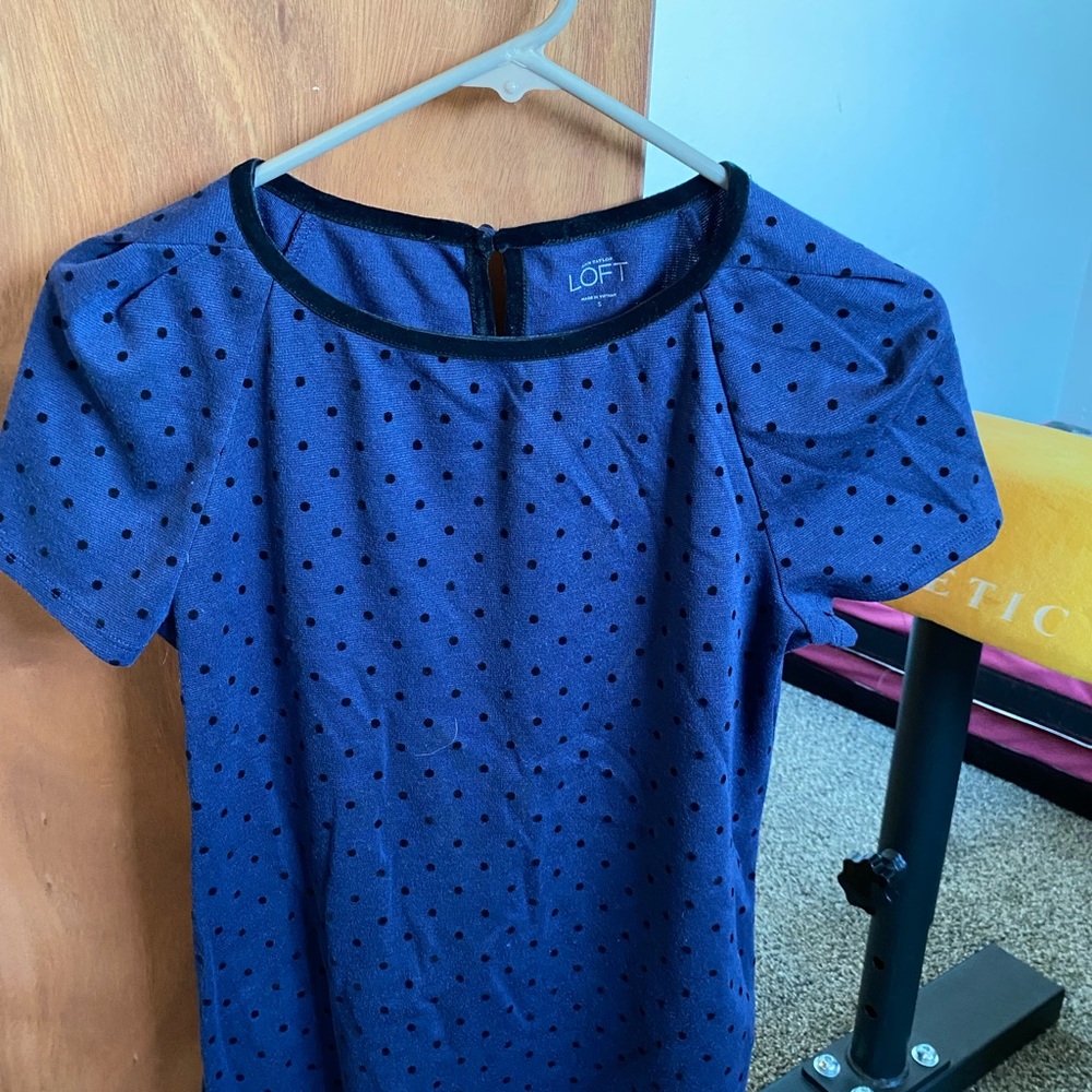 Like new Loft dress shirt.